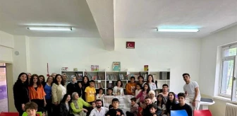 Amasya Üniversitesi Matematik ile Keşfedenler Kulübü, depremde hayatını kaybeden arkadaşının anısını köy okulu kütüphanesinde yaşatıyor
