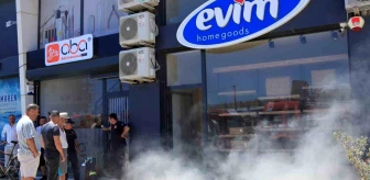 Antalya'da bir işyerinde çıkan yangında işyeri sahibi çaresiz kaldı