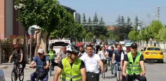 Eskişehir'de 'Temiz Hava İçin Otomobilsiz Bir Gün' Temalı Bisiklet Turu Düzenlendi