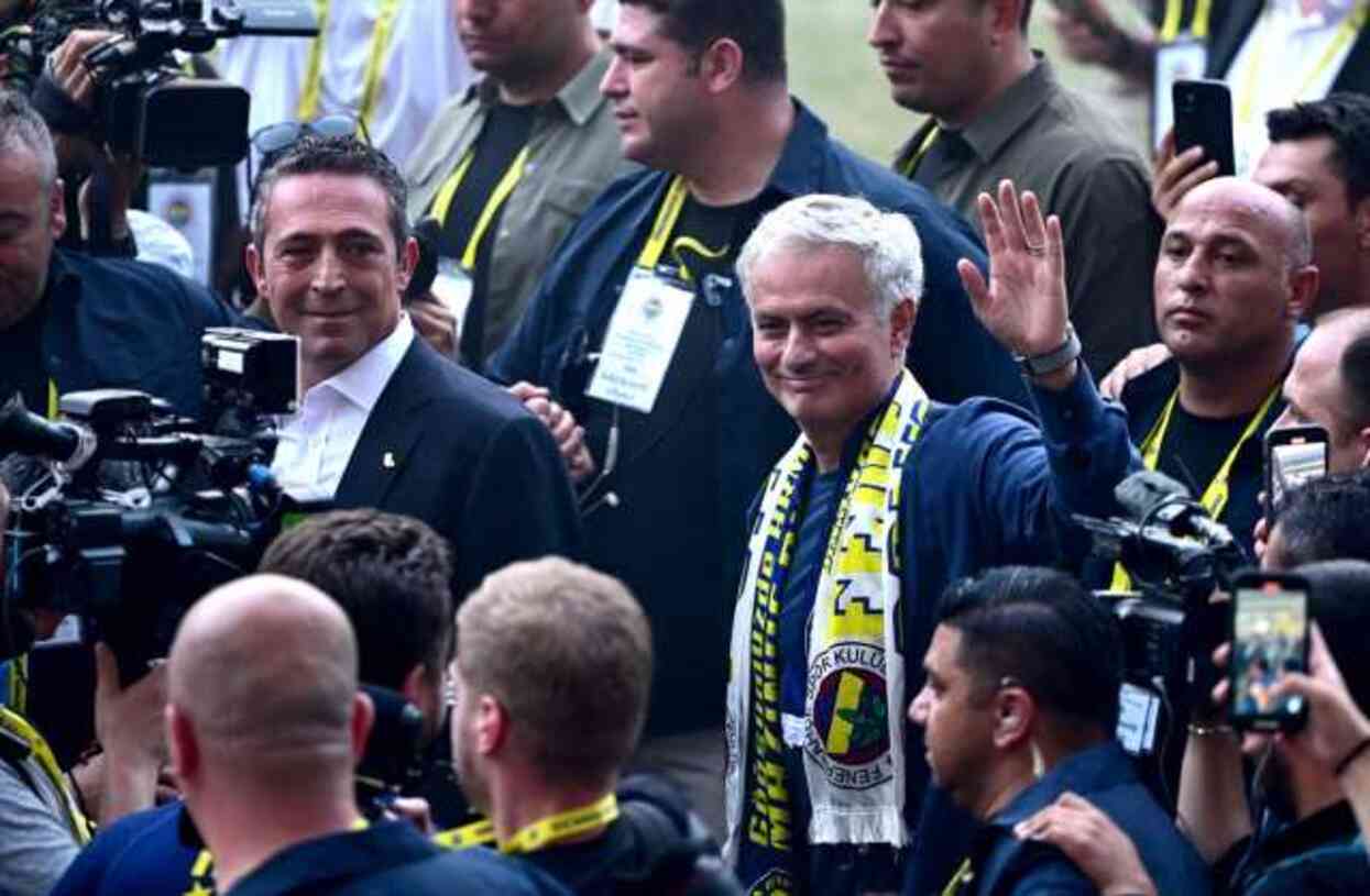 Fenerbahçe'de başarılı olabilecek mi? Yapay zekanın Mourinho hakkında söylediklerine bakın