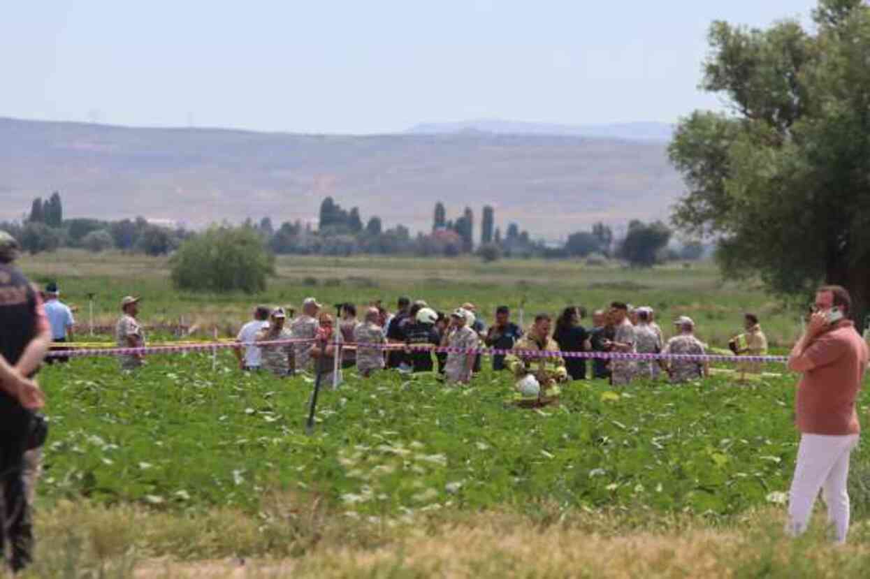 Kayseri'de eğitim uçağı düştü! Kayseri'de olay yerinden görüntüler!