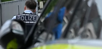 Almanya'da belediye başkan adayı, bıçaklı saldırıda ağır yaralandı