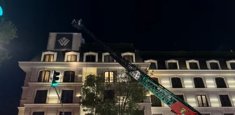 Kadıköy'de Otelin Havalandırma Bölümünde Yangın Çıktı
