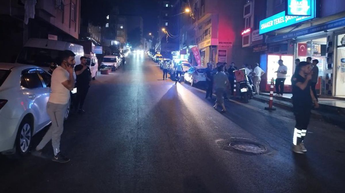 Maltepe'de bomba ihbarı! Ekipler cismi emniyete götürdü