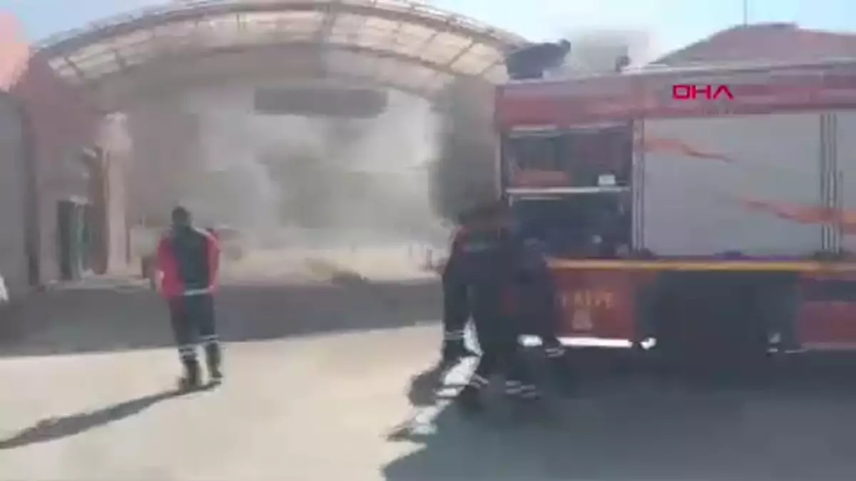 Mardin Otobüs Terminali'nde Minibüs Yangını