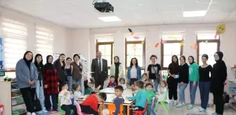 Bartın Üniversitesi Öğrencileri İhtiyaç Fazlası Giysilerden Oyuncak Yaptı