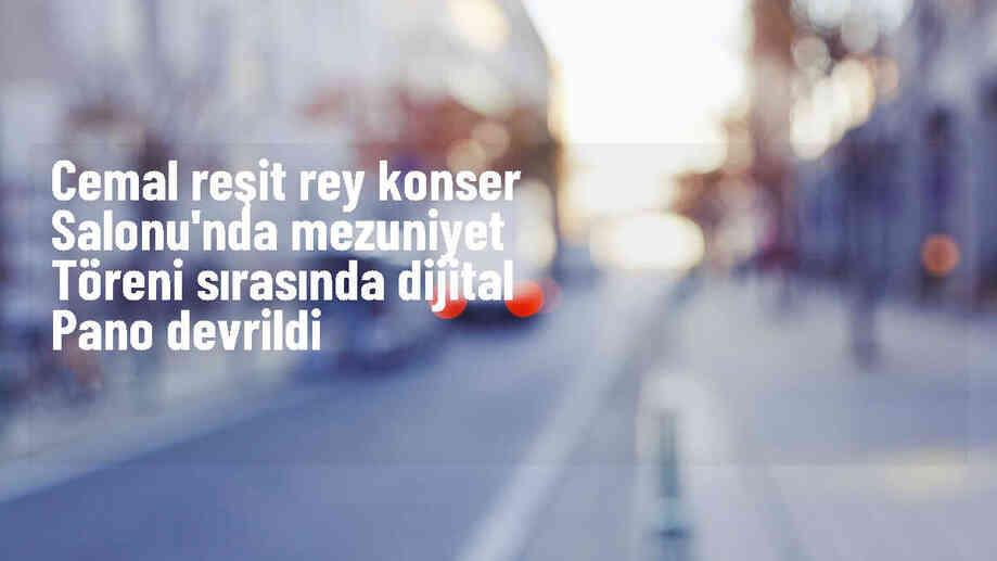 Cemal Reşit Rey Konser Salonu'nda Dijital Pano Devrildi, 3 Kişi Yaralandı