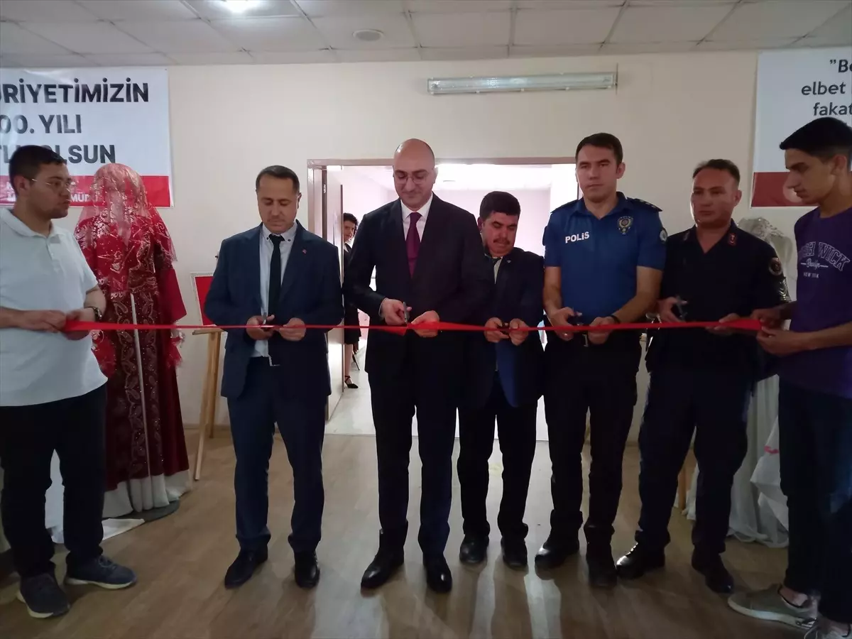 Denizli Kale'de Halk Eğitimi Sergisi Açıldı