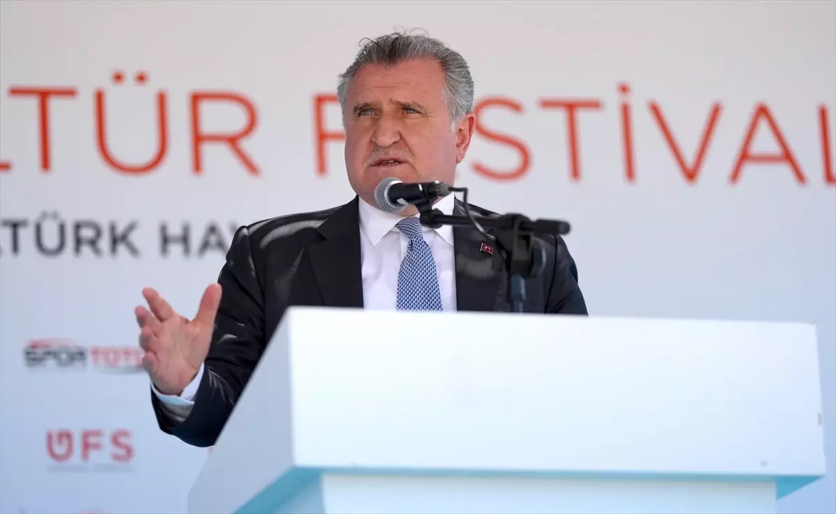 Gençlik ve Spor Bakanı Osman Aşkın Bak, Etnospor Kültür Festivali'ni değerlendirdi