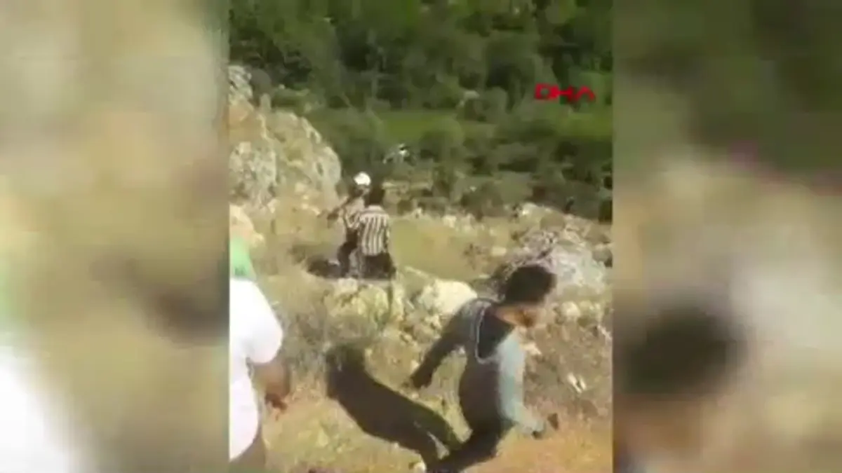 İdlib'de Minibüs Kazası: 6 Kişi Hayatını Kaybetti