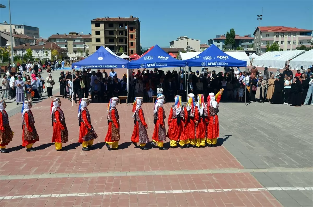 Muş Halk Eğitimi Merkezi Yıl Sonu Sergisi Açıldı