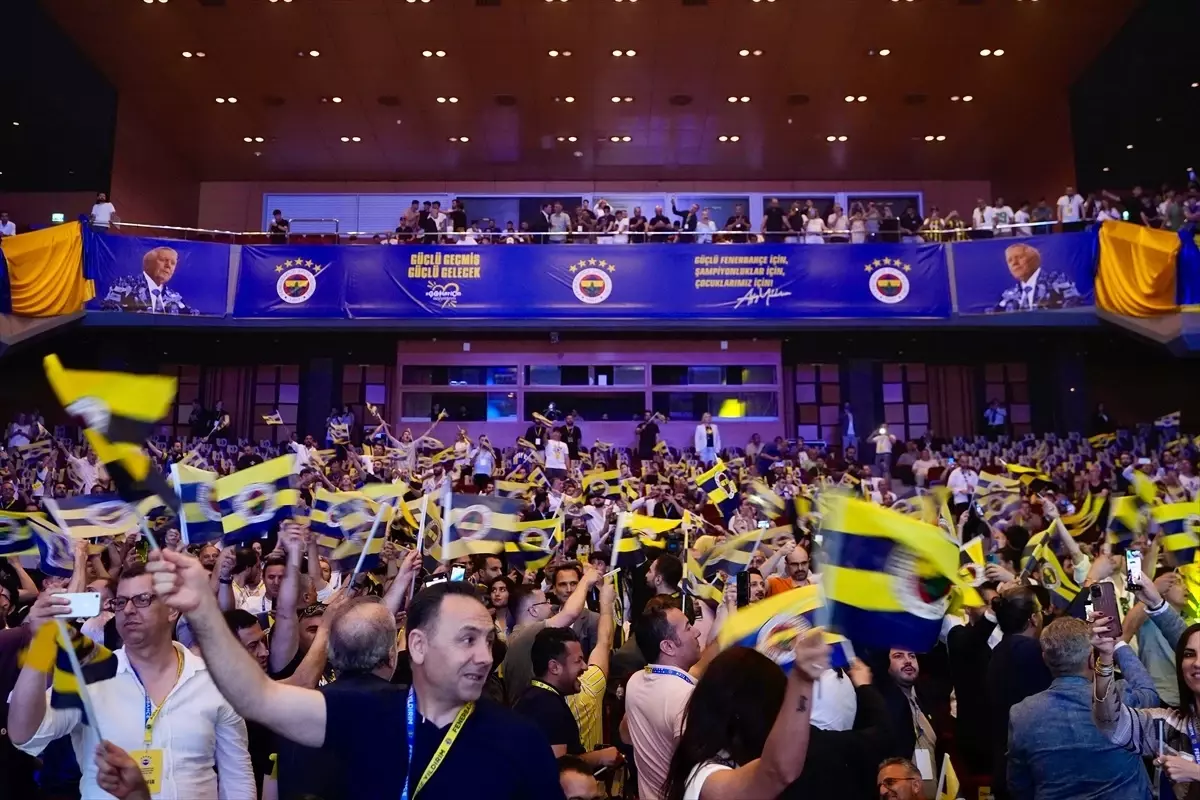 Aziz Yıldırım: İlk hedefimiz şampiyonluk