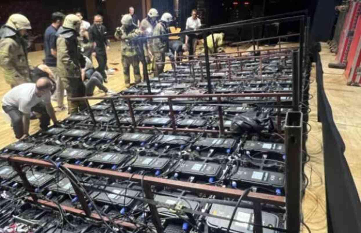 Cemal Reşit Rey Konser Salonu nerede? Hangi okul öğrencilerin üzerine dev ekran düştü? Cemal Reşit Rey Konser Salonu nerede? Hangi okul öğrencilerin üzerine dev ekran düştü?