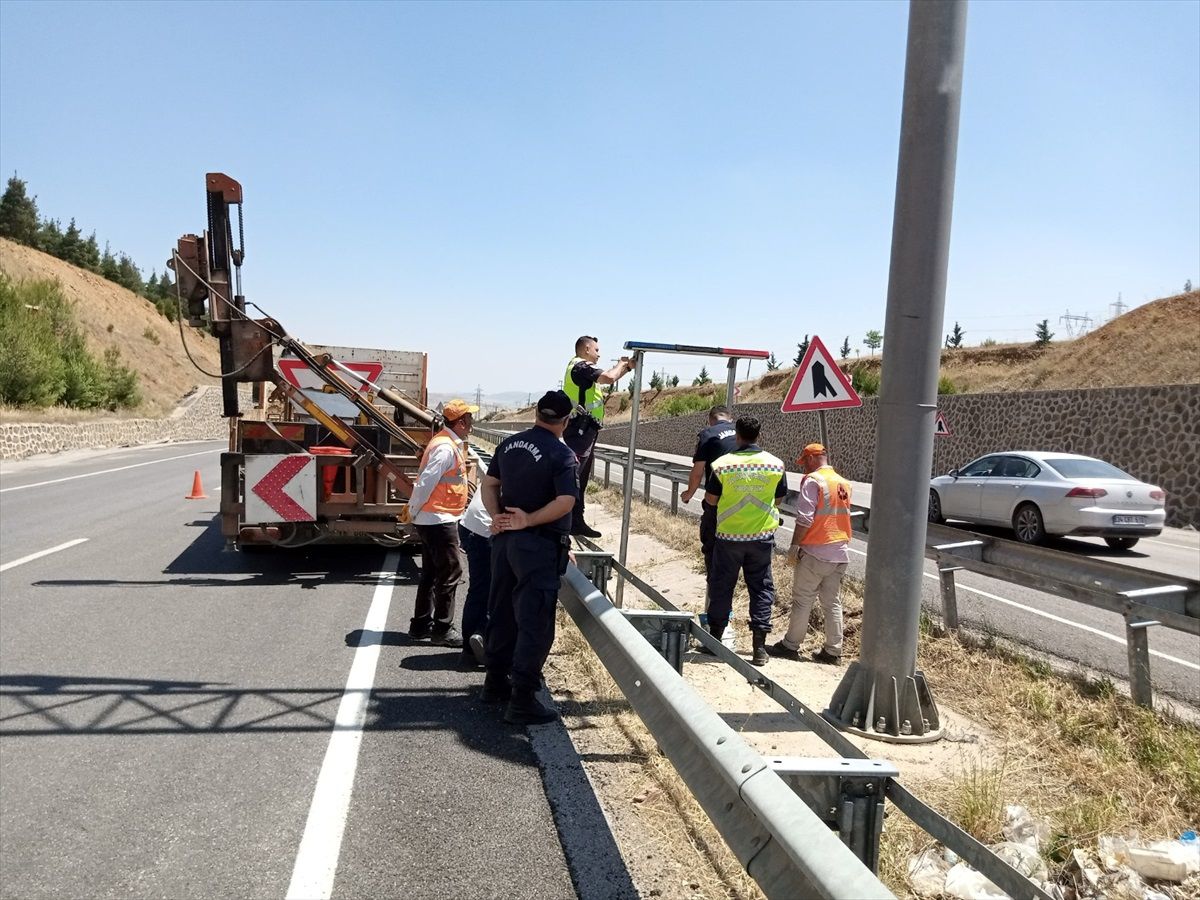 Gaziantep İl Jandarma Komutanlığı İslahiye'de Trafik Güvenliğini Artırmak İçin Önlem Aldı