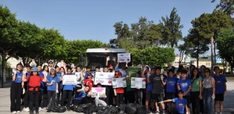 Silifke'de Ortaokul Öğrencileri Çevre Temizliği Yaptı