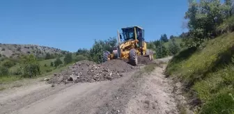 Sivas'ın Akıncılar ilçesinde yeni yol çalışmaları başladı