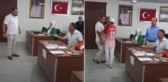 Belediye başkanına 'Kim bu Candaroğlu?' diye soruldu, iş insanı 'Benim' diyerek meclisi bastı