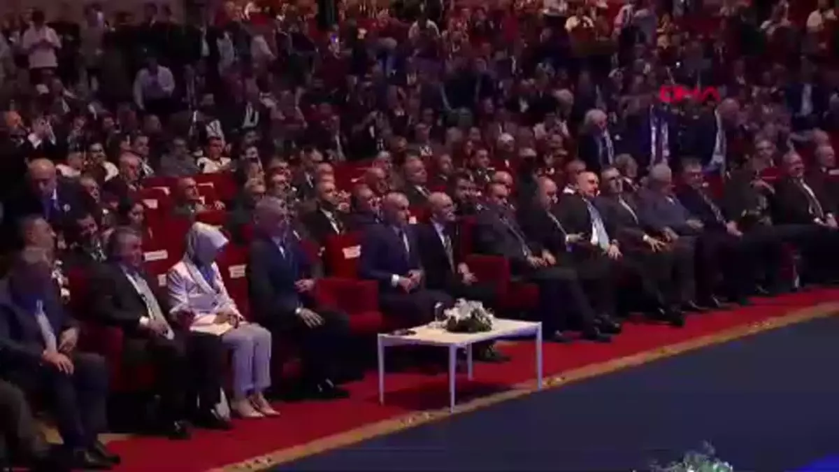 Cumhurbaşkanı Erdoğan: 2023 yılında 355 milyar dolar ihracatla kapattık