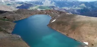 Erzincan'ın Üzümlü ilçesindeki Aygır Gölü doğa tutkunlarının ilgi odağı