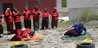 Başdere Köyü Kadınları Yarış Parkurunda Eğlenceli Vakit Geçiriyor