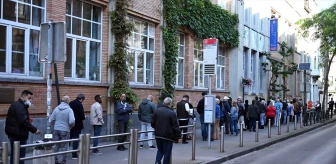 Belçika'da Seçmenler AP ve Federal Parlamento Seçimleri İçin Oy Kullanıyor