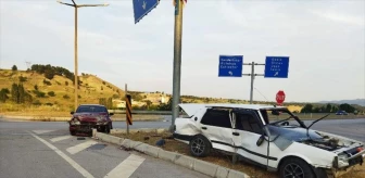 Kütahya'da Otomobil Kazası: 2 Yaralı