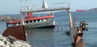 Maltepe'de Batan Gemiler Çocukların Oyun Alanına Dönüştü