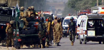 Yol kenarındaki tuzağı fark etmeyen askerler canından oldu: 7 ölü