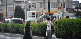 Van'da Sağanak Yağış Hayatı Olumsuz Etkiledi