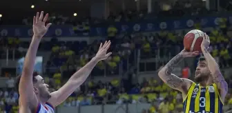 Anadolu Efes, Fenerbahçe Beko'yu mağlup ederek seride durumu 2-1'e getirdi