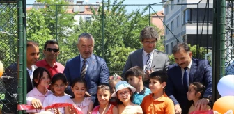 Samsun'da Cumhuriyet İlkokulu'nda Halı Saha Açıldı
