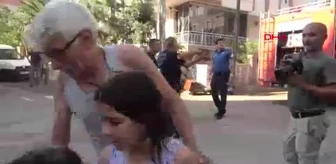 Antalya'da çıkan yangında mahsur kalan anne ve oğlu kurtarıldı