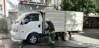 Bolu'da park halindeki kamyonette çıkan yangın söndürüldü