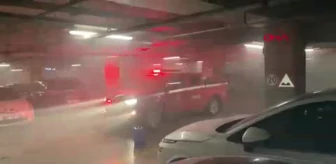 Edirne'de alışveriş merkezi otoparkında otomobil yangını