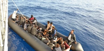 İzmir'de 78 düzensiz göçmen kurtarıldı, 40 göçmen yakalandı
