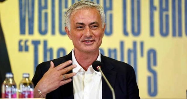 Jose Mourinho, Fenerbahçe'de kimi istiyor? Mourinho'nun 'mutlaka kalmalı' dediği futbolcu kim?