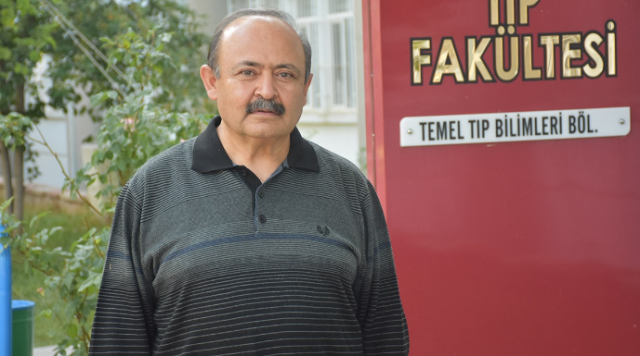 Prof. Dr. İlhan Çetin.