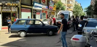 Siverek'te Otomobil ile Motosiklet Çarpışması: 3 Yaralı