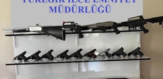 Adana'da Ruhsatsız Silah Operasyonu: 19 Av Tüfeği ve 9 Tabanca Ele Geçirildi