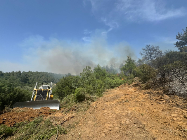 Çanakkale Eceabat'ta orman yangını! Köylere uyarılar yapıldı