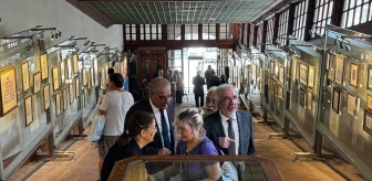Leman Dinçtürk'ün 'Maziden Atiye Geleneksel Esintiler' Sergisi İstanbul'da Açıldı