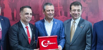 CHP Genel Başkanı Özgür Özel, Türkiye Harp Malulü Gaziler, Şehit Dul ve Yetimleri Derneğini ziyaret etti