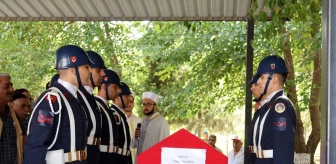Uzman Çavuş Faik Sarıbay'ın Cenazesi Adana'da Defnedildi