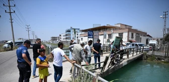Adana'da sulama kanalına atlayan eşini kurtarmak için suya giren kişi kayboldu