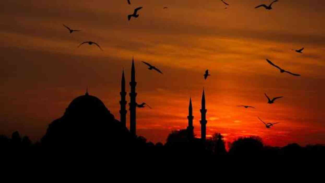Bayram namazı farz mı, sünnet mi, vacip mi? Kurban Bayramı namazı evde tek kılınır mı?