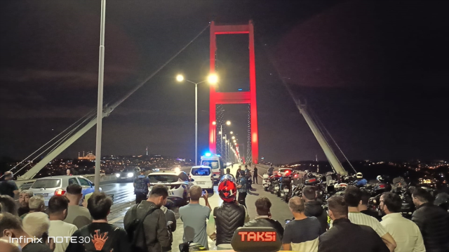 Çift yönlü trafiğe kapatıldı! 15 Temmuz Şehitler Köprüsü'nde 'SMA' eylemi