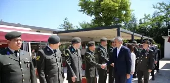 Edirne Valisi Sezer, bayram ziyaretleri gerçekleştirdi