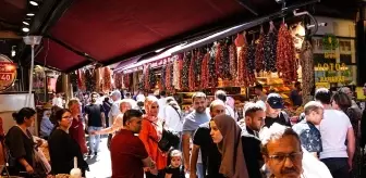 Eminönü'nde Kurban Bayramı alışverişi yoğunluk yaşandı