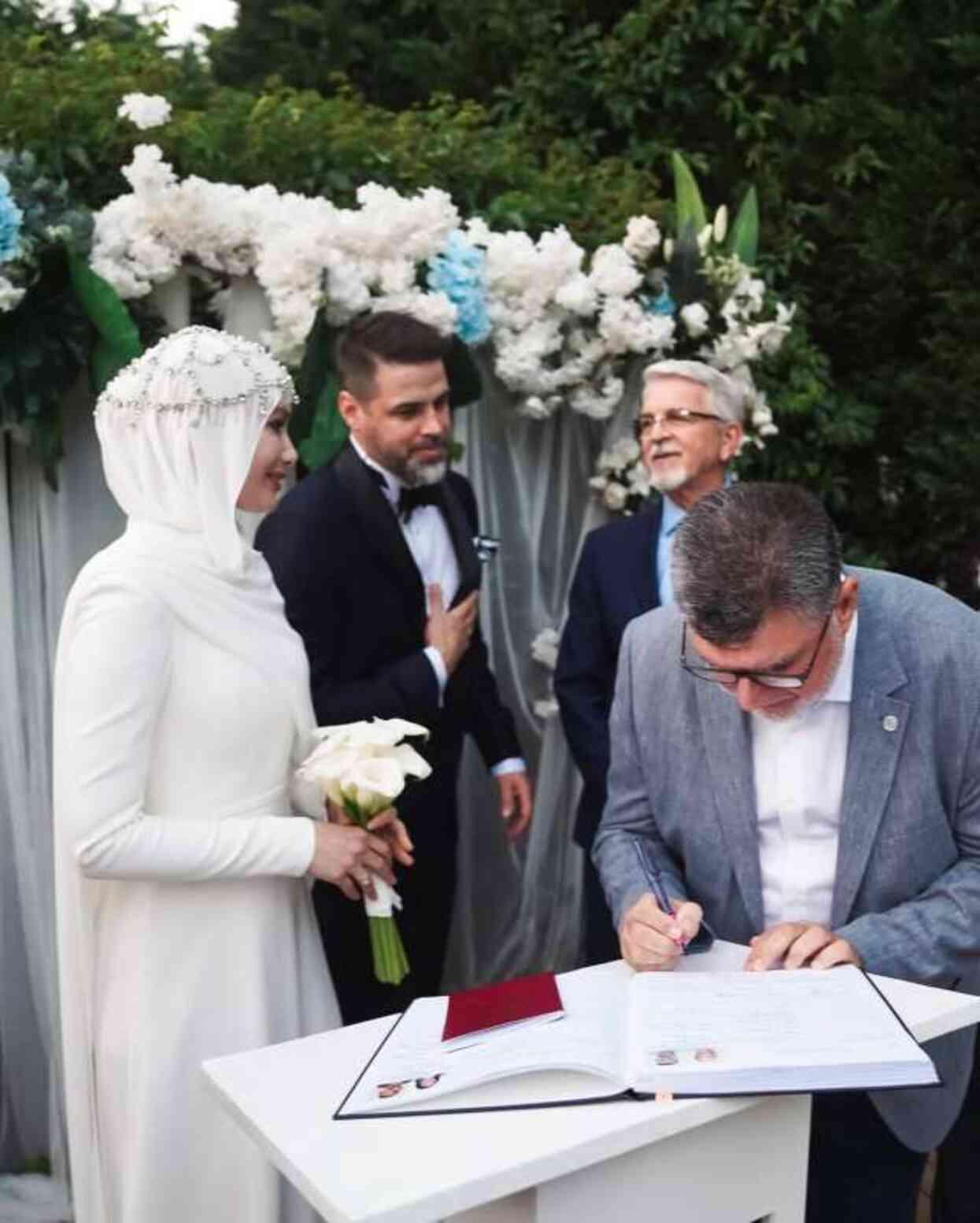 Gamze Özçelik'in Yardımseverliği ve Evliliği