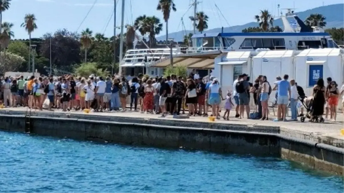 Rodos Adası'na Türk vatandaşları yoğunluk nedeniyle alınmadı